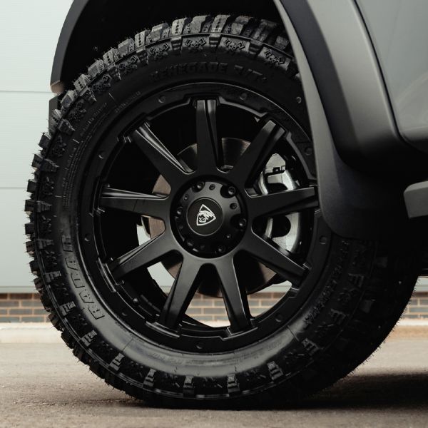 PredatorHurricane 18 Inch Wheel and Tyre Package