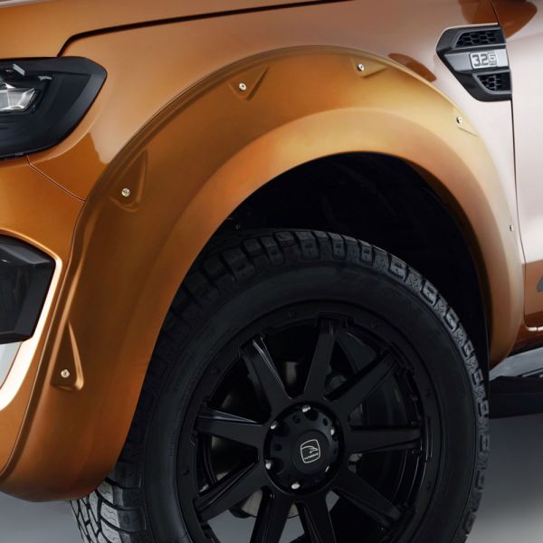 Matt Black wheel arches and Predator Hurricane Wheels