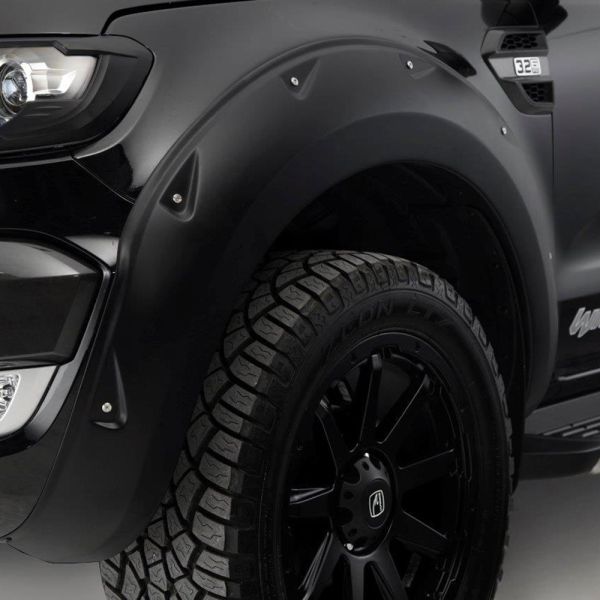 Matt Black wheel arches and Predator Hurricane Wheels
